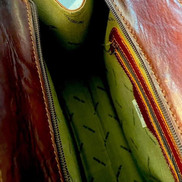 Authentic The Trend Italian brown leather tote. - Picture 2 of 16